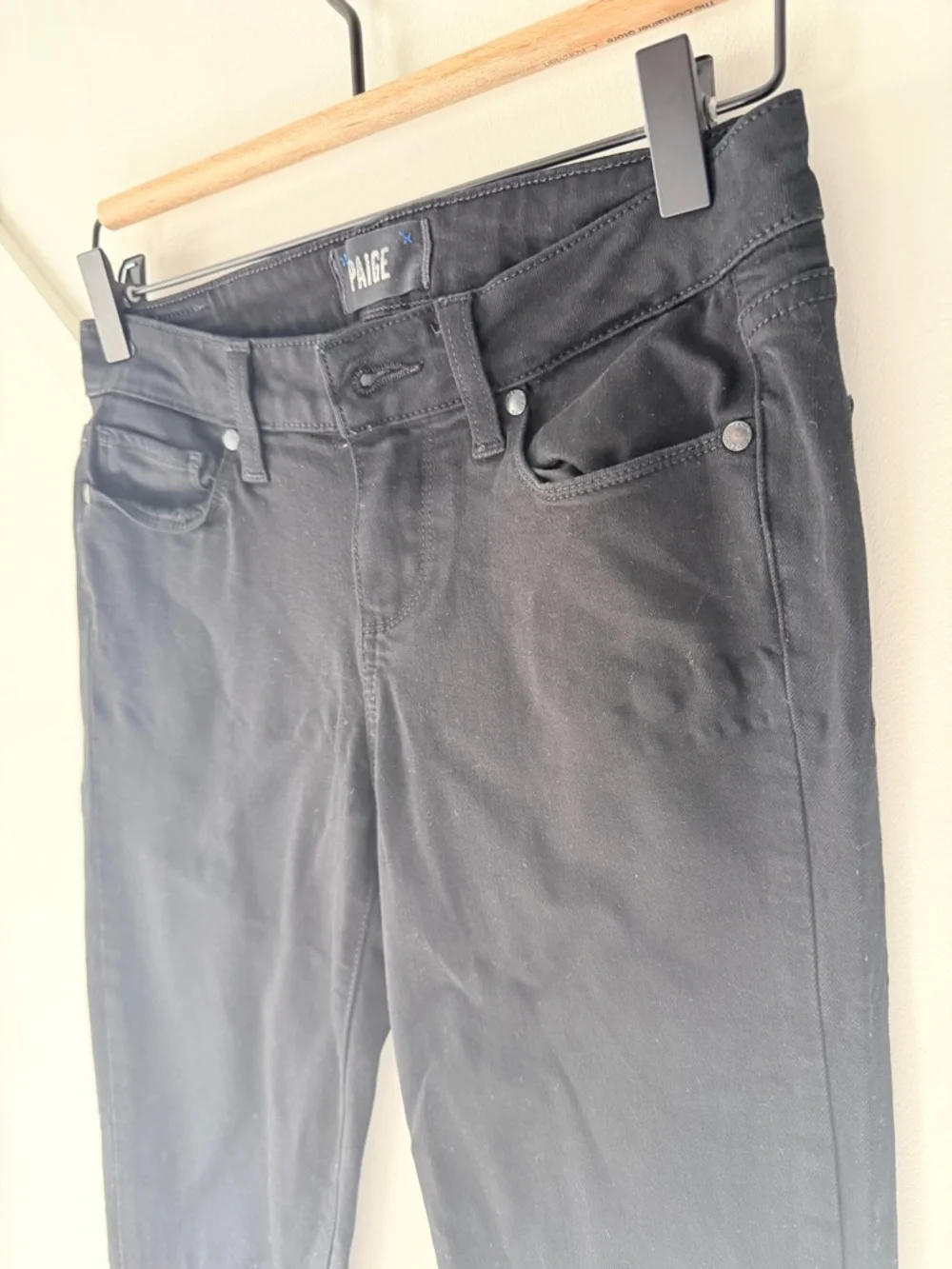 PAIGE Verdugo Crop Black Skinny Jeans Size 26| 90s Minimal Mid Rise Ankle Zip - Picture 6 of 16